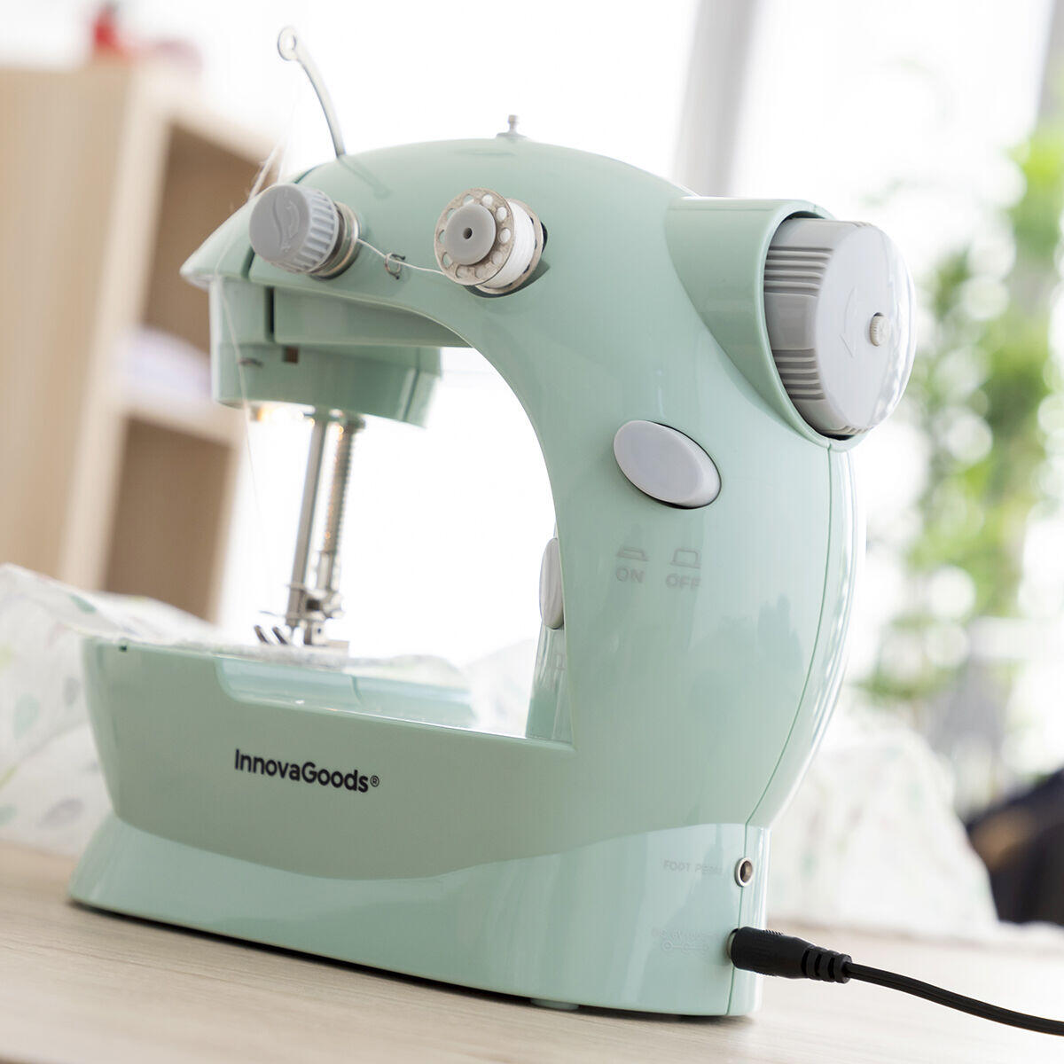Mini máquina de coser portátil