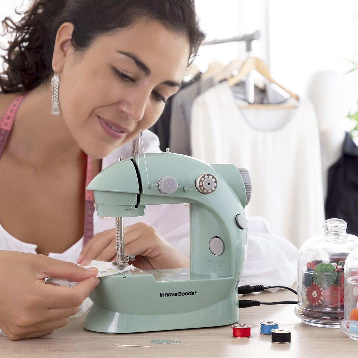 Mini máquina de coser portátil
